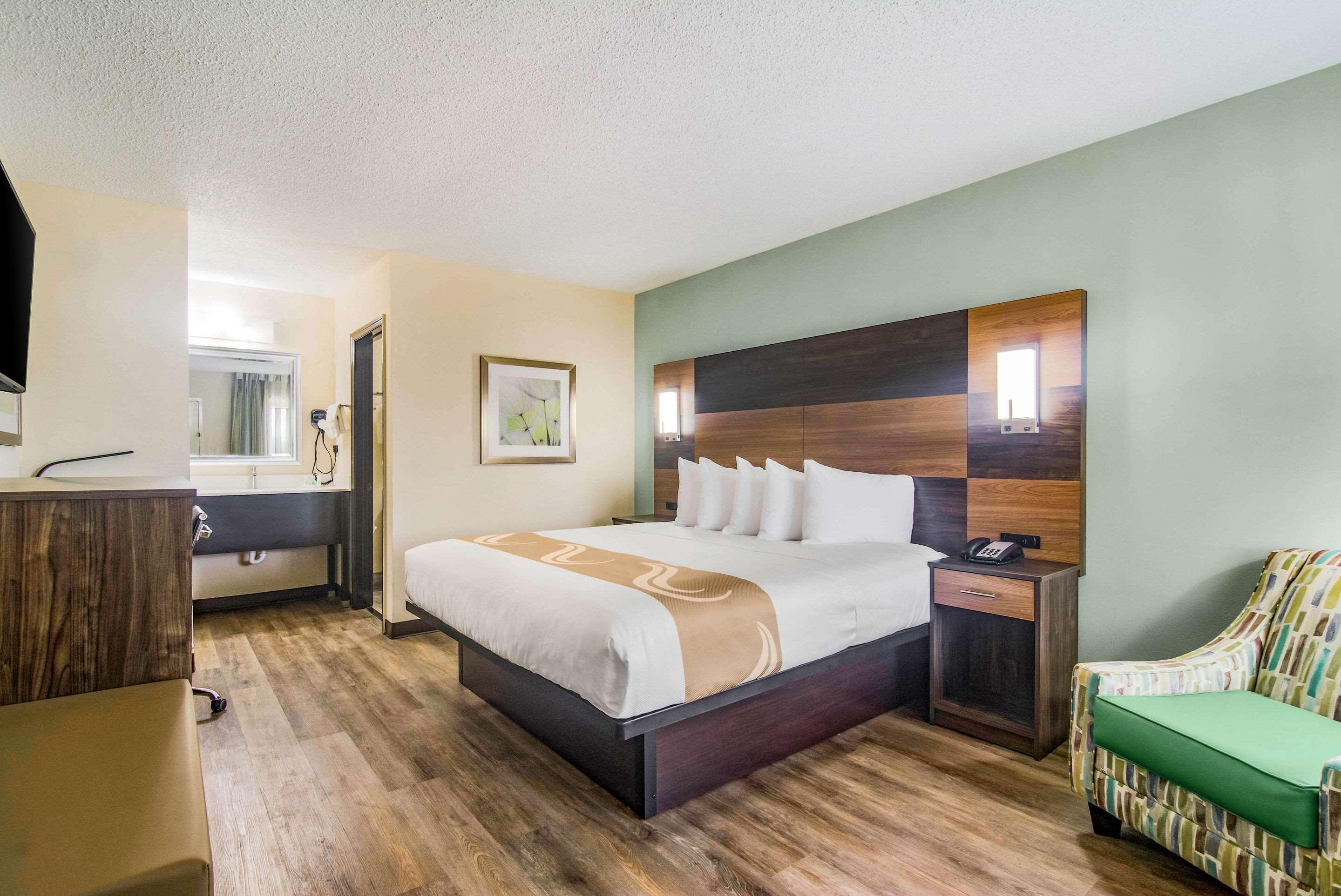 Quality Inn & Suites Lake City Exterior photo