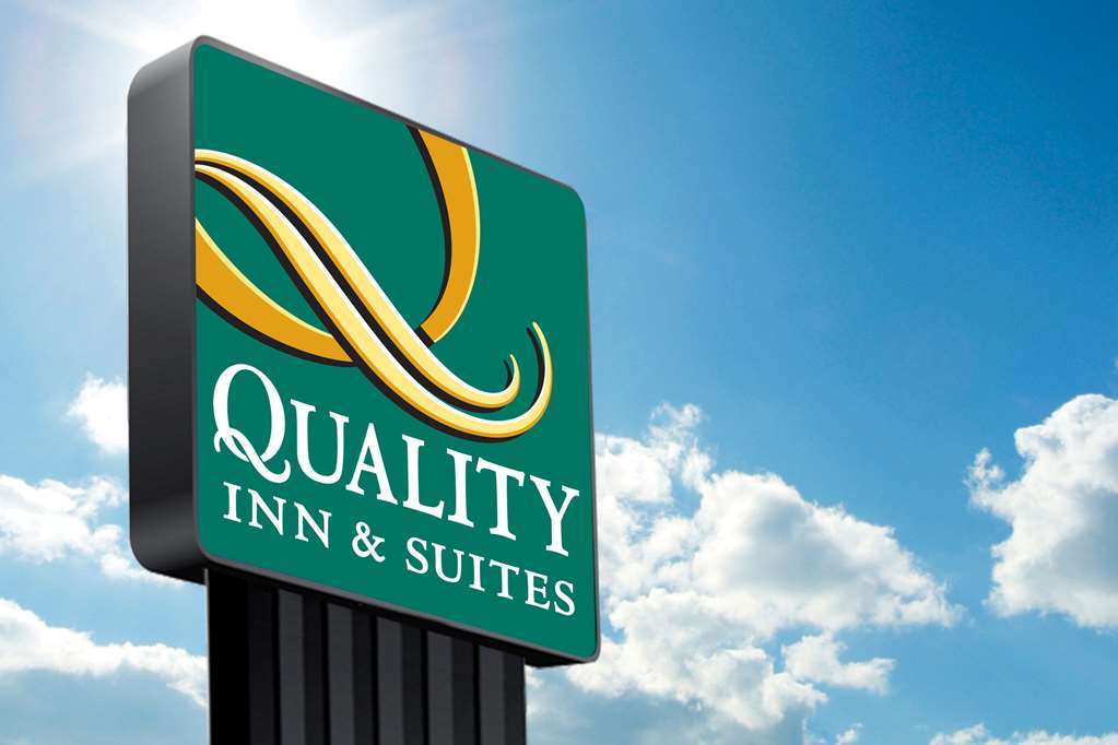 Quality Inn & Suites Lake City Exterior photo